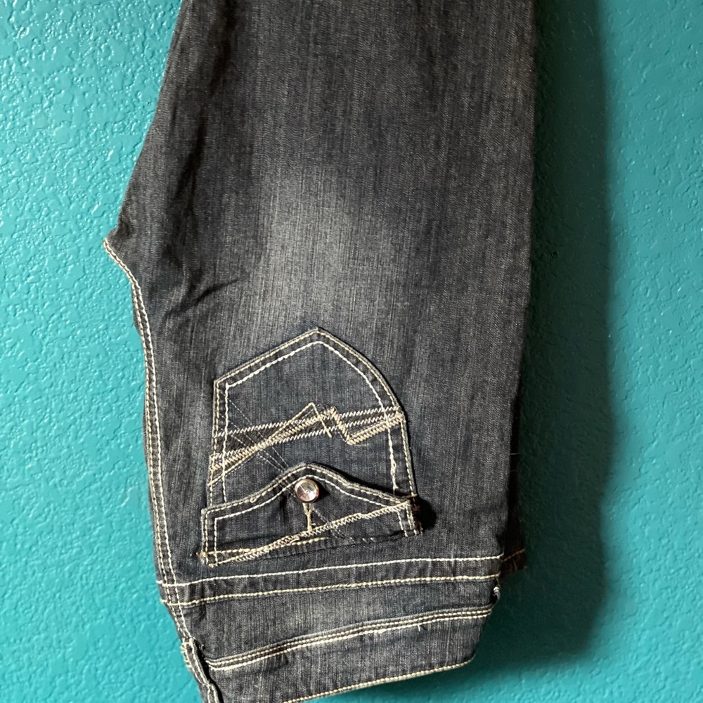 Too big for me, great pair of jeans!